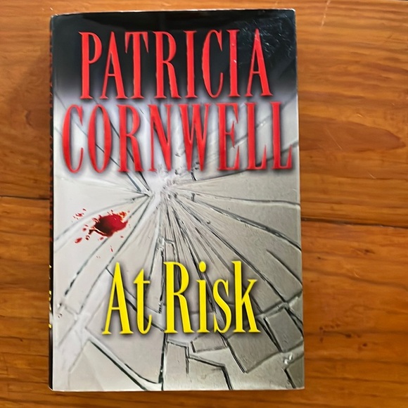 1st Edition 1st Print 2006 Patricia Cornwell At Risk Bestseller hardcover book - Picture 1 of 12